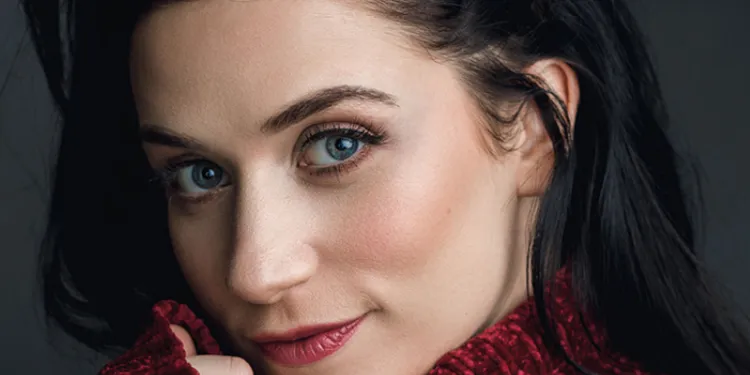 Sunday Favourites: Danielle Hope photo on Stagedoor