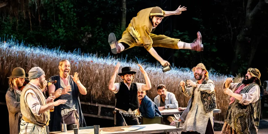 The Lowdown on Fiddler on the Roof cover photo on Stagedoor